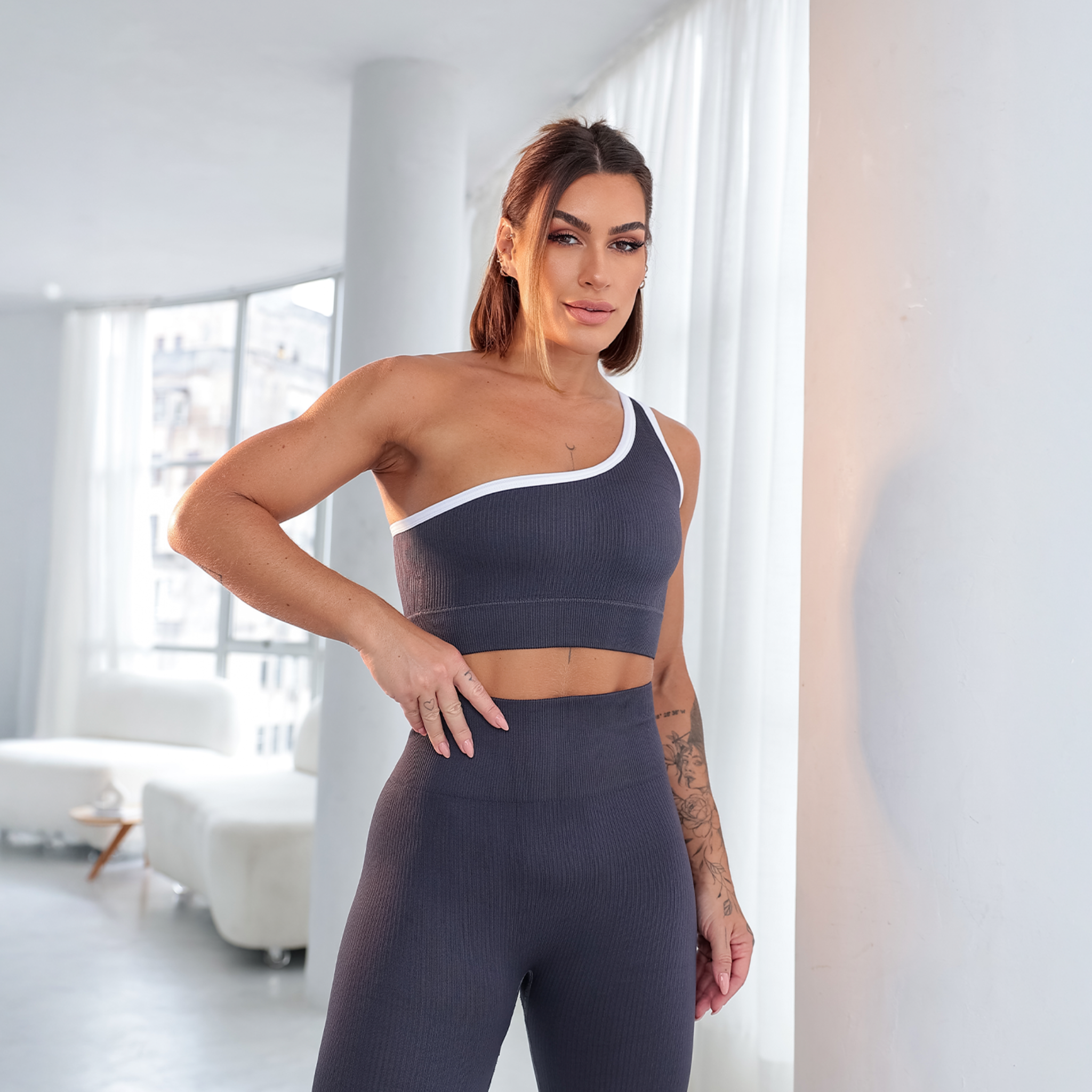Conjunto One Shoulder Power
