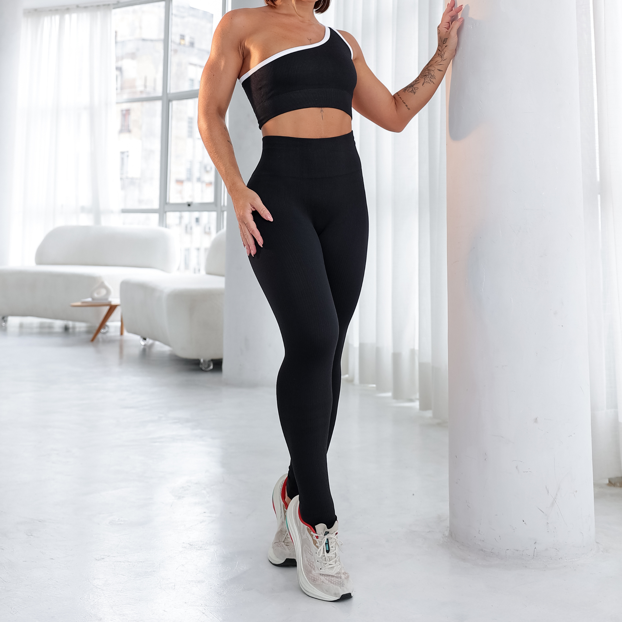 Conjunto One Shoulder Power