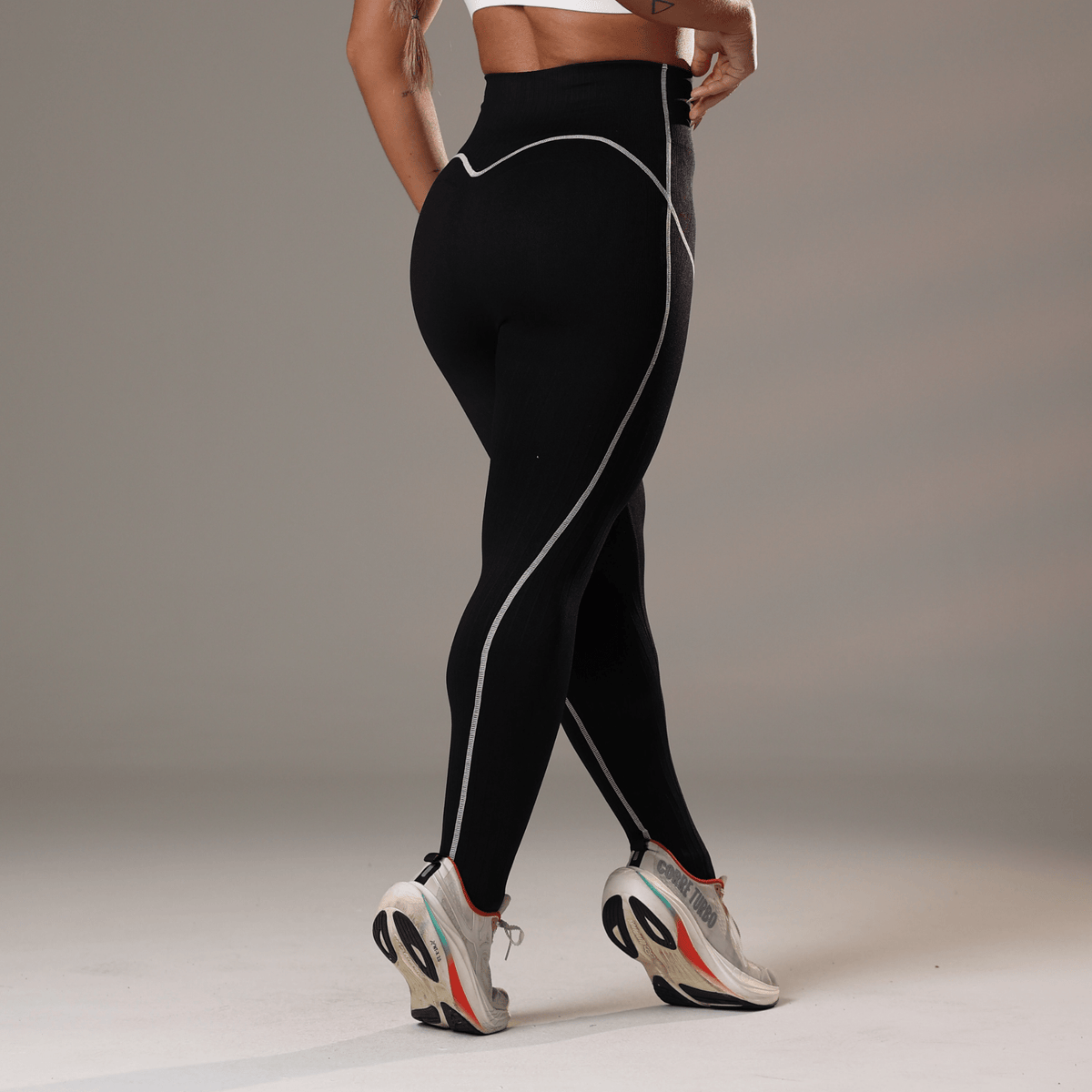 Calça Leggings Zorvane AUREON™ - Miss Blessed Modas