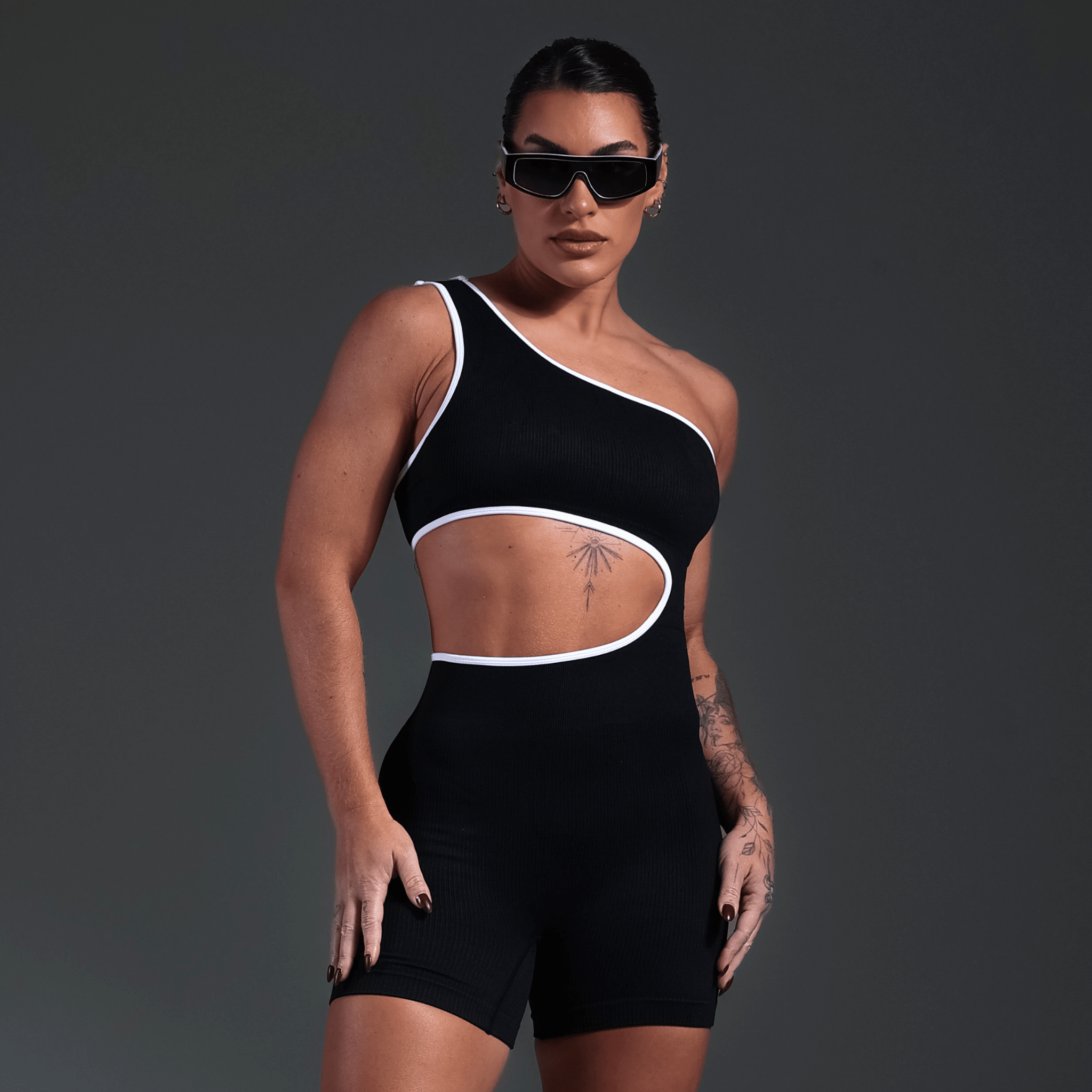 Macaquinho Curve Romper ECLIPSE™ - Miss Blessed Modas
