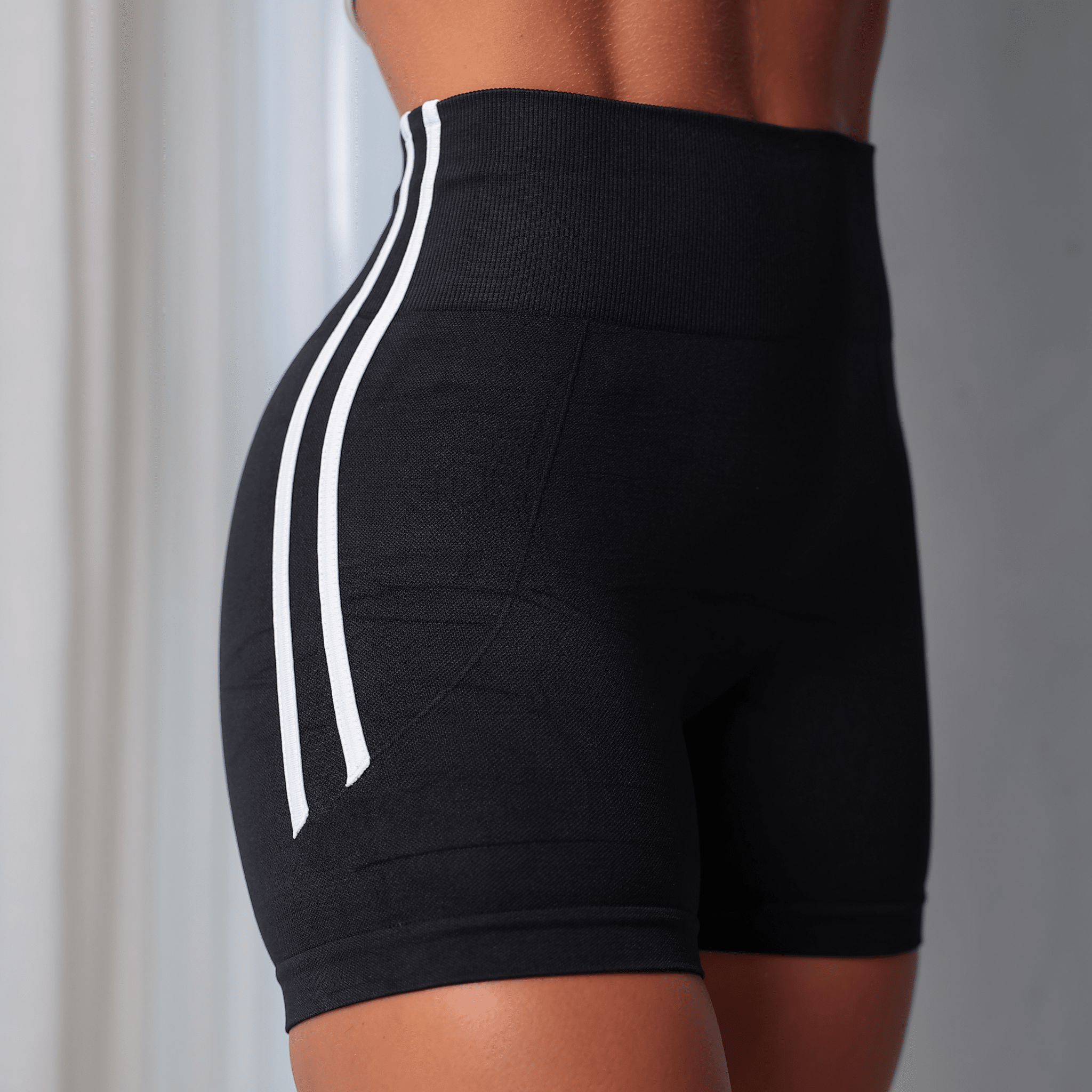 Shorts Line Fit - Miss Blessed Modas